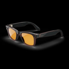 PDP_Cart_Wayfarer_qtr_R_S_R-Black_Amber.png